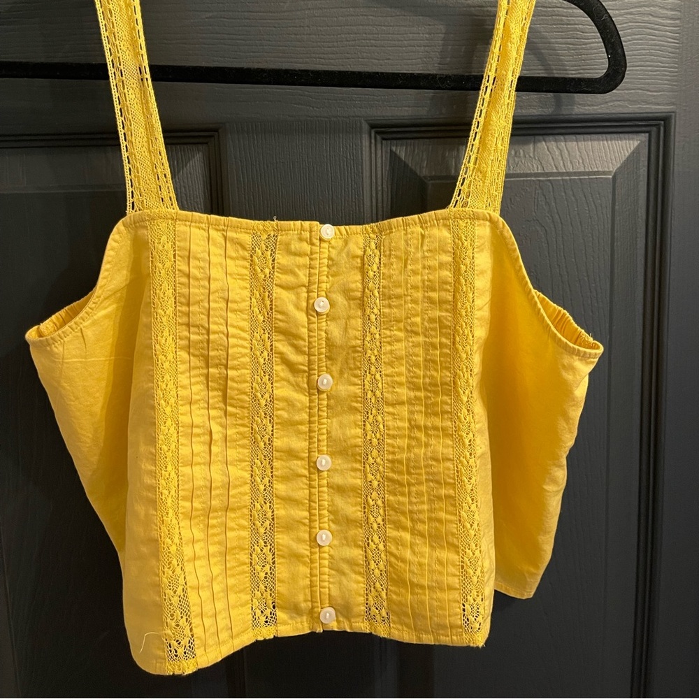 American Eagle knit detailed yellow dropped tank top